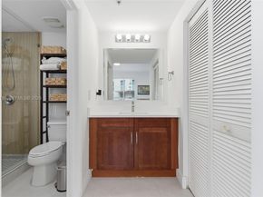 7290 SW 90th St 209, Miami FL 33156