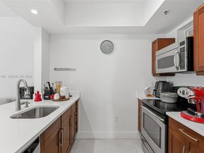 7290 SW 90th St 209, Miami FL 33156