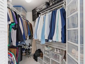 7290 SW 90th St 209, Miami FL 33156