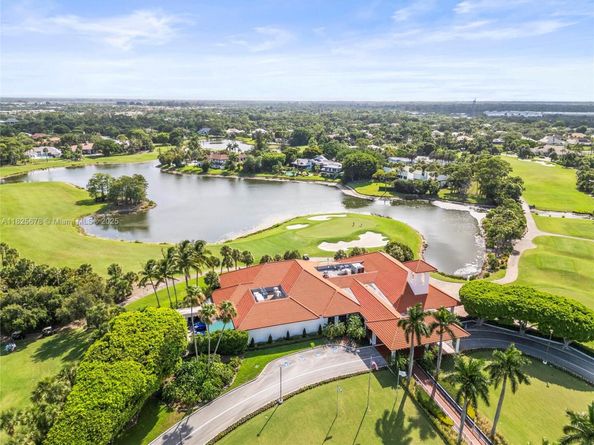 9047 Baybury Ln, West Palm Beach FL 33411