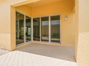 9047 Baybury Ln, West Palm Beach FL 33411
