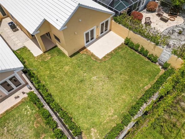 9047 Baybury Ln, West Palm Beach FL 33411