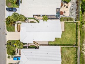 9047 Baybury Ln, West Palm Beach FL 33411