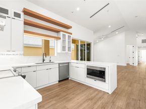 9047 Baybury Ln, West Palm Beach FL 33411
