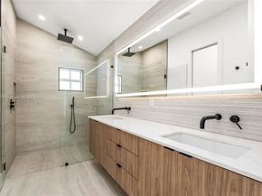 9047 Baybury Ln, West Palm Beach FL 33411