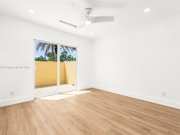 9047 Baybury Ln, West Palm Beach FL 33411