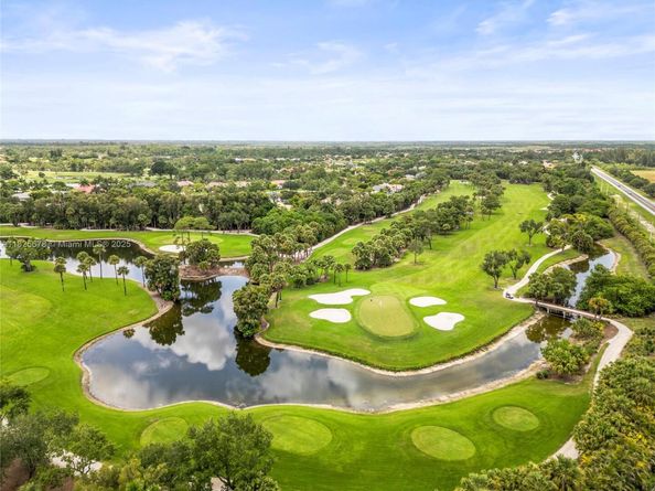 9047 Baybury Ln, West Palm Beach FL 33411
