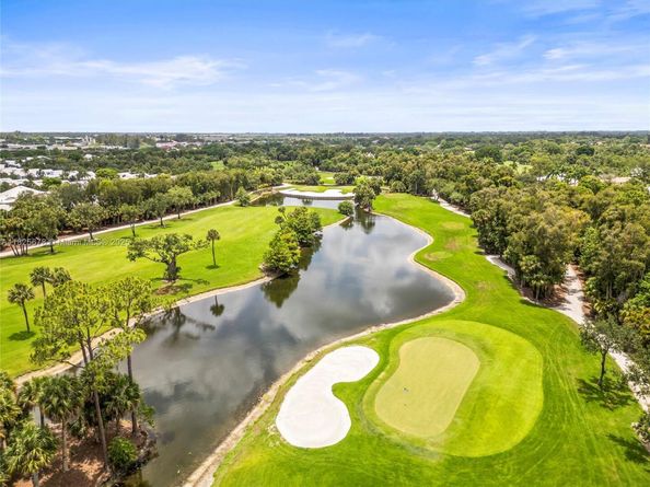 9047 Baybury Ln, West Palm Beach FL 33411