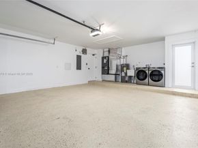 9047 Baybury Ln, West Palm Beach FL 33411
