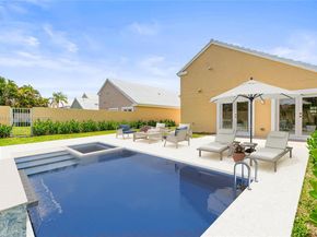 9047 Baybury Ln, West Palm Beach FL 33411