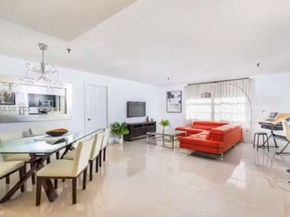 671 NE 195th St 227E, Miami FL 33179