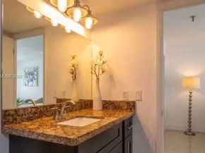 671 NE 195th St 227E, Miami FL 33179