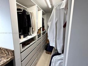 671 NE 195th St 227E, Miami FL 33179