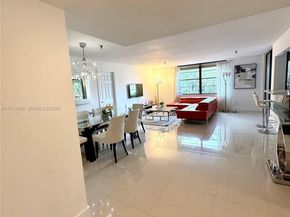 671 NE 195th St 227E, Miami FL 33179