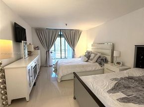 671 NE 195th St 227E, Miami FL 33179