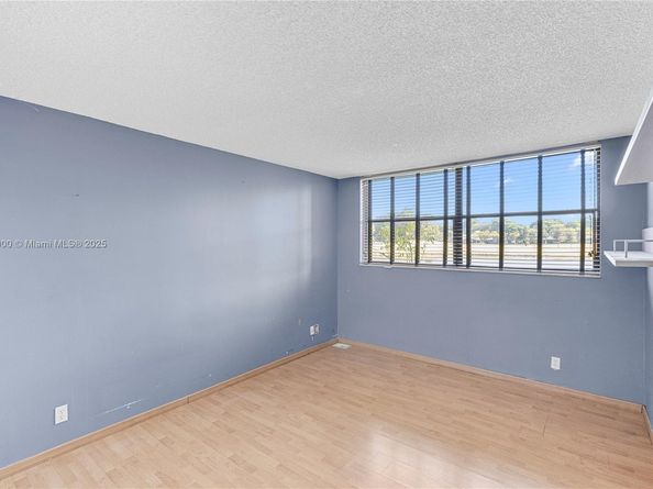 16100 Golf Club Rd 101, Weston FL 33326