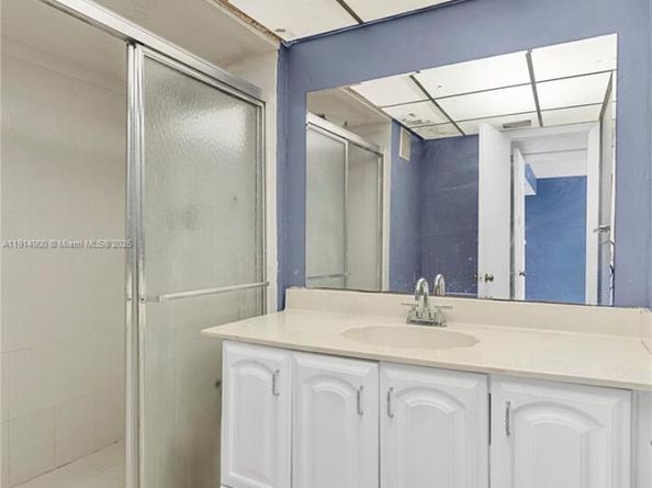 16100 Golf Club Rd 101, Weston FL 33326