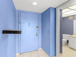 16100 Golf Club Rd 101, Weston FL 33326