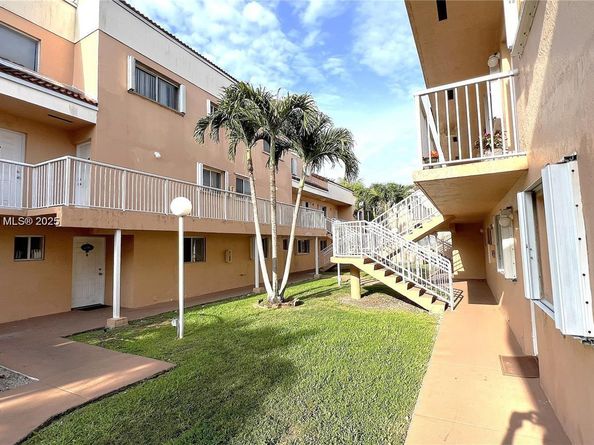14901 SW 80th St 211, Miami FL 33193