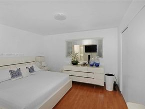 14901 SW 80th St 211, Miami FL 33193