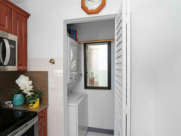 14901 SW 80th St 211, Miami FL 33193