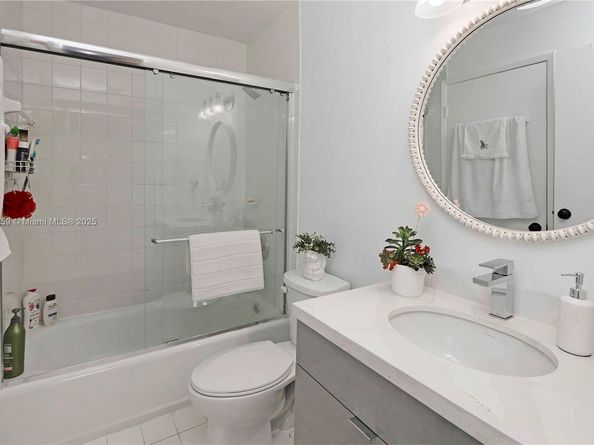 14901 SW 80th St 211, Miami FL 33193