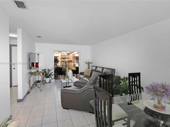 14901 SW 80th St 211, Miami FL 33193