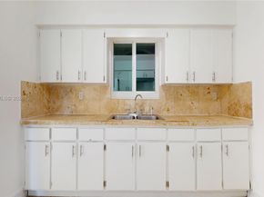 3800 SW 104th Ave, Miami FL 33165