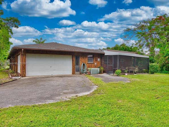 12101 NW 6th St, Plantation FL 33325