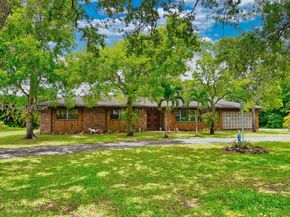 12101 NW 6th St, Plantation FL 33325