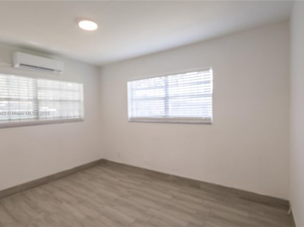 7010 NW 5th Pl, Miami FL 33150