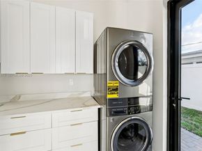 1304 SE 10th Ter, Deerfield Beach FL 33441