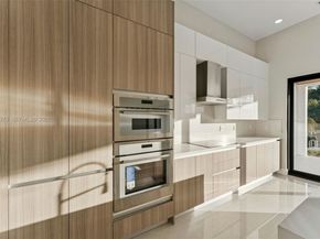 1304 SE 10th Ter, Deerfield Beach FL 33441