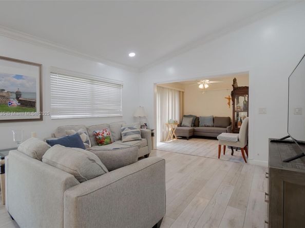 8318 Springtree Rd, Boca Raton FL 33496