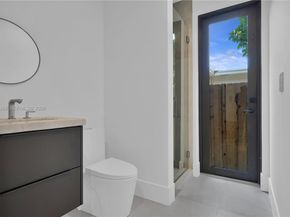 30 NE 50th St, Miami FL 33137