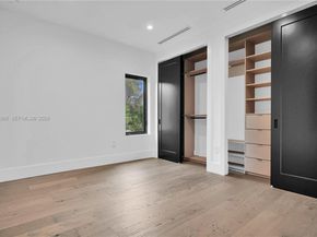 30 NE 50th St, Miami FL 33137