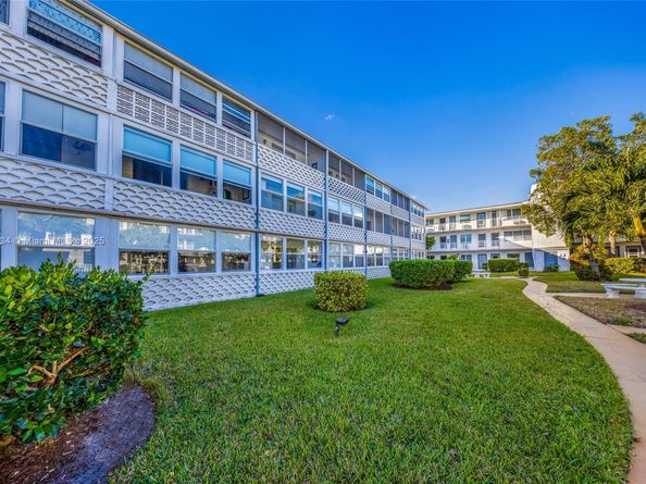 15600 NE 6th Ave 26D, Miami FL 33162