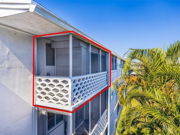 15600 NE 6th Ave 26D, Miami FL 33162