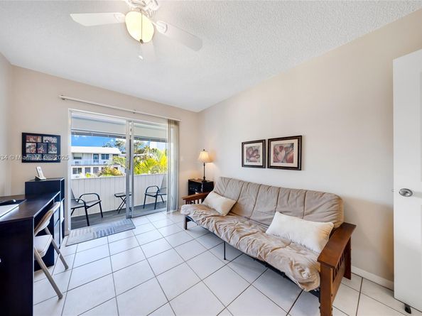 15600 NE 6th Ave 26D, Miami FL 33162