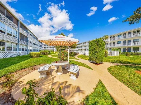 15600 NE 6th Ave 26D, Miami FL 33162