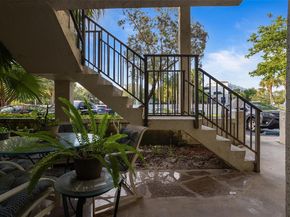3300 NW 46th St 103, Oakland Park FL 33309