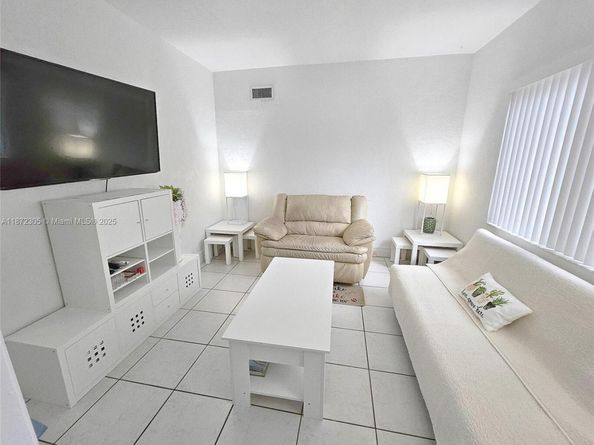 85 NW 126th St, North Miami FL 33168