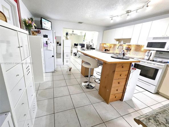 85 NW 126th St, North Miami FL 33168