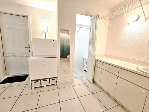85 NW 126th St, North Miami FL 33168