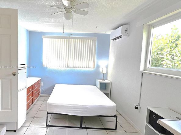85 NW 126th St, North Miami FL 33168