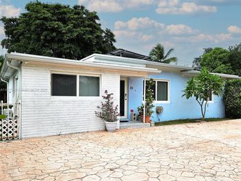 85 NW 126th St