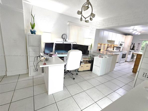 85 NW 126th St, North Miami FL 33168