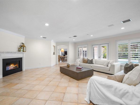 6801 SW 126th Ter, Pinecrest FL 33156
