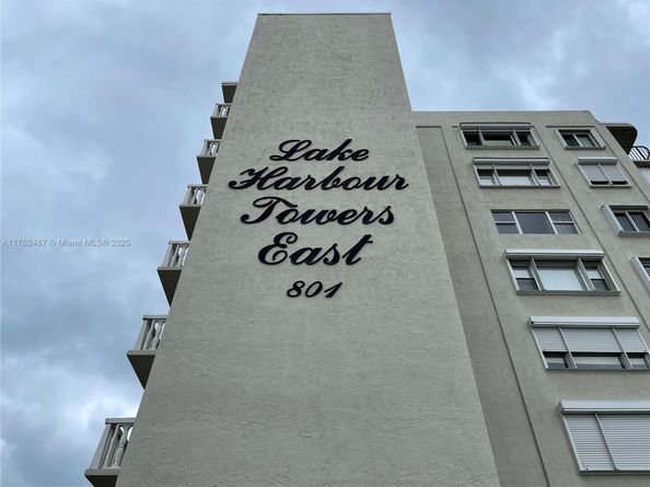 801 Lake Shore Drive 414, Lake Park FL 33403