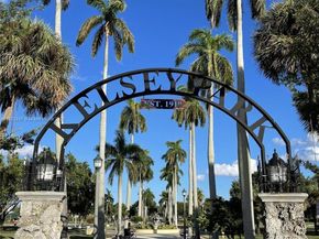 801 Lake Shore Drive 414, Lake Park FL 33403